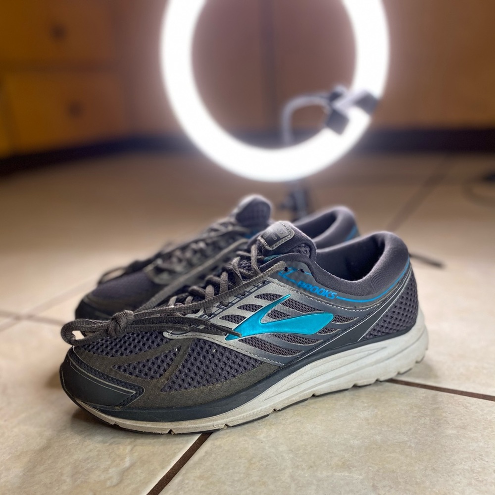 Brooks Women's Addiction 13 Running Shoes, Ebony/Silver/Pagoda Blue